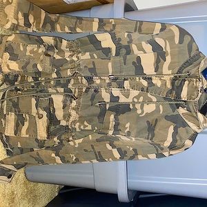 CAMO JACKET … SIZE LARGE